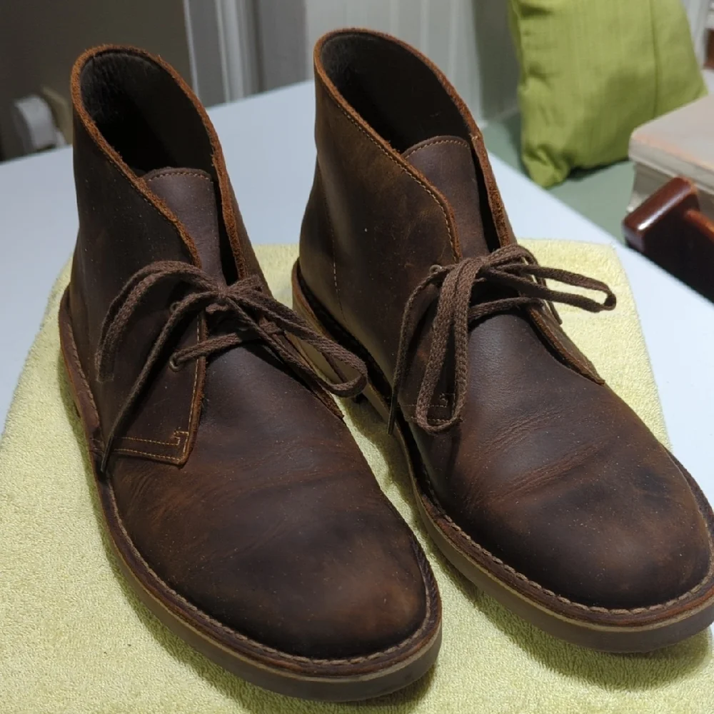 Classic Clark's Brown Leather Men's Boots.. Very Nice!! Bought New ..12M